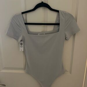 Babaton contour shortsleeve